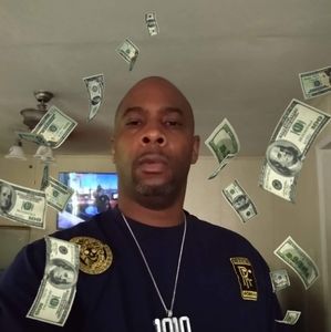 Meet your Posher, Leroy